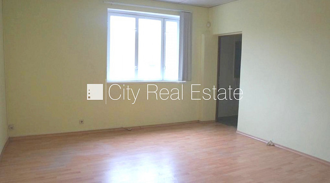 Slēgta teritorija, iežogota teritorija ar betona paneļu sētu, iebrauktuves vārtu augstums 4 m, Rīga - foto 15