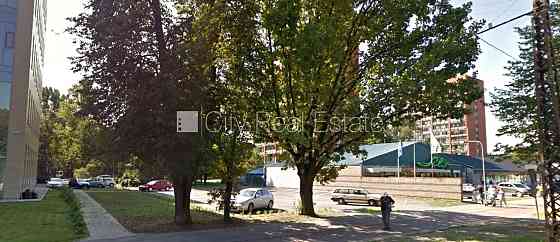 Вход с улицы, разрешён эскизный проект, разрешено строить 10-12-этажное здание, Рига