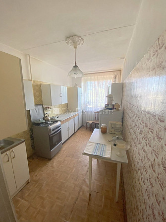 Zeme īpašumā, fasādes māja, ieeja no pagalma, ir lifts, kāpņu telpa pēc kosmētiskā Rīga - foto 7