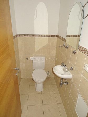 Fasādes māja, renovēta māja, slēgts pagalms, ir lifts, kāpņu telpa pēc kapitālā remonta, Rīga - foto 17