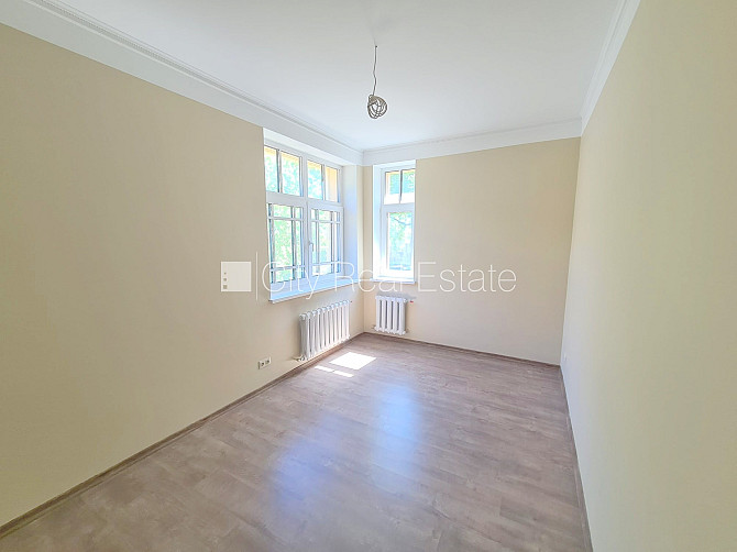 Новостройка, фасадный дом, благоустроенный озеленённый двор, закрытый двор, Рига - изображение 6