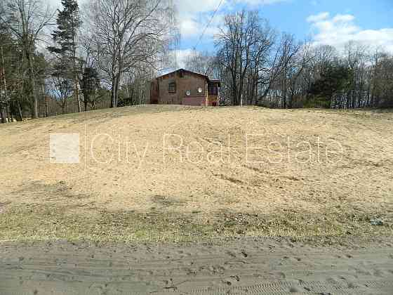 Возможна малоэтажная постройка, разрешено строить трёхэтажное , разрешено Rīga