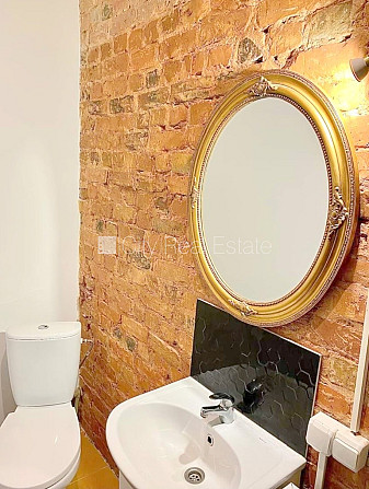 Fasādes māja, renovēta māja, slēgts pagalms, ieeja no ielas, kāpņu telpa pēc kosmētiskā Rīga - foto 7