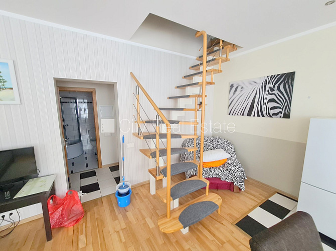 Fasādes māja, renovēta māja, labiekārtots apzaļumots pagalms, slēgts pagalms, teritorijas Jūrmala - foto 11