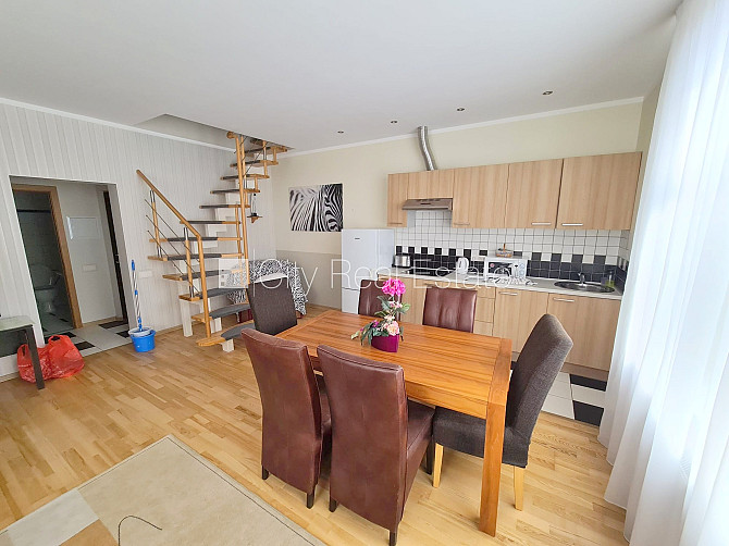 Fasādes māja, renovēta māja, labiekārtots apzaļumots pagalms, slēgts pagalms, teritorijas Jūrmala - foto 2