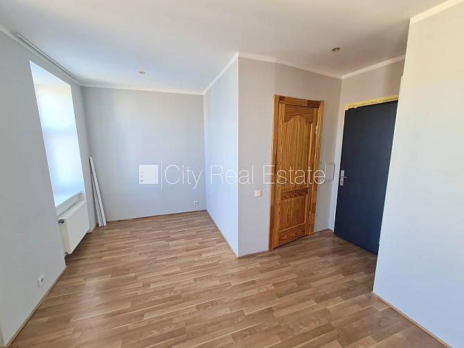 Fasādes māja, renovēta māja, slēgts pagalms, ieeja no ielas un pagalma, kāpņu telpa pēc Rīga - foto 9