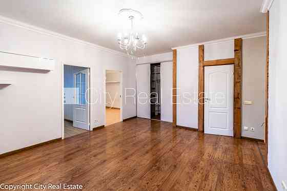 Фасадный дом, реновированный дом, закрытый двор, возможность аренды парковки, Рига