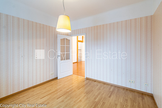 Фасадный дом, реновированный дом, закрытый двор, возможность аренды парковки, Рига - изображение 12