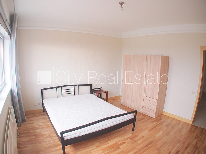 Новостройка, закрытая территория, вход с улицы, окна выходят на улицу, одна Рига - изображение 17