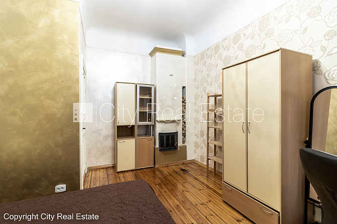 Pagalma māja, renovēta māja, slēgts pagalms, ieeja no pagalma, kāpņu telpa pēc kosmētiskā Rīga - foto 8