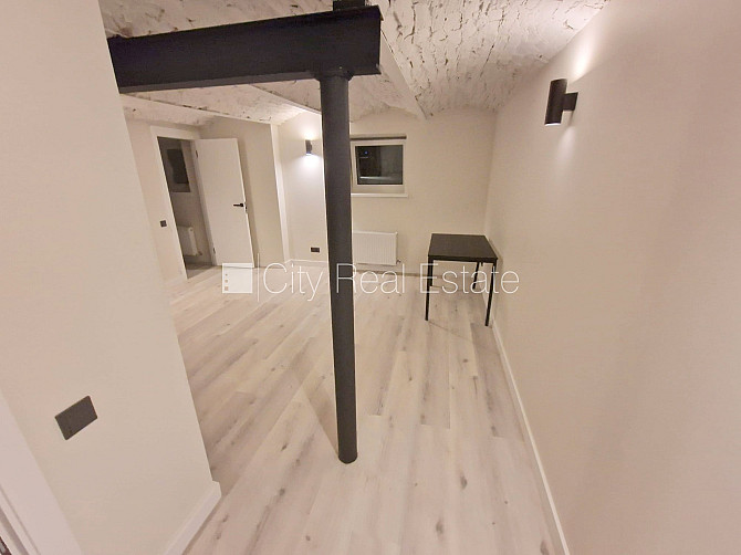 Фасадный дом, реновированный дом, закрытый двор, вход с улицы, полуподвал, Рига - изображение 11