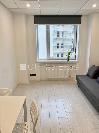 Фасадный дом, реновированный дом, вход с улицы, лифт, лестничная клетка после Рига - изображение 5