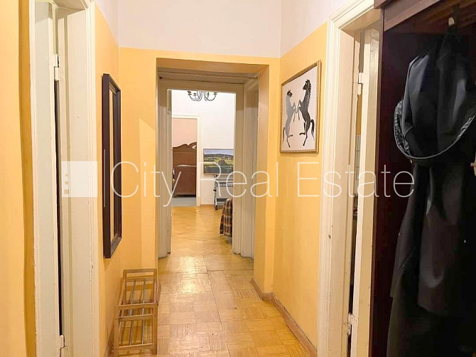 Место для машины, одна изолированная комната, проходные комнаты, высокие потолки, Рига - изображение 18