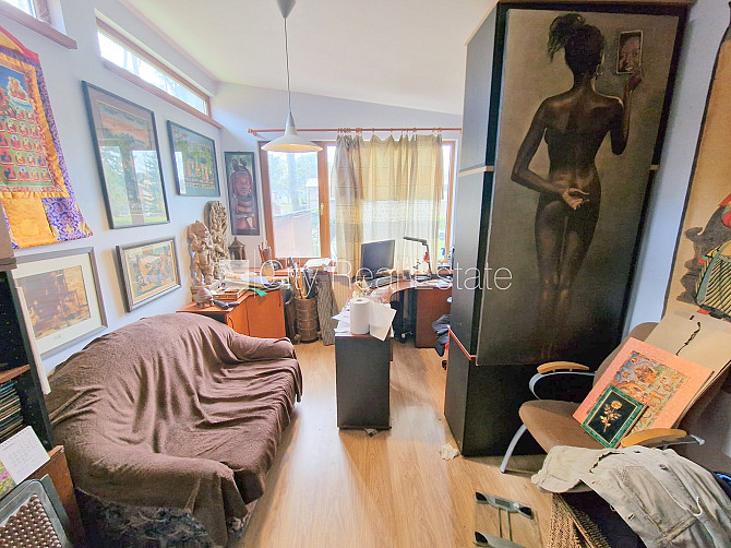 Фасадный дом, реновированный дом, закрытый двор, территория обнесена забором, Юрмала - изображение 11