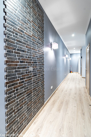 Fasādes māja, renovēta māja, slēgts pagalms, ieeja no ielas, kāpņu telpa pēc kapitālā Rīga - foto 12