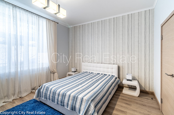 Fasādes māja, renovēta māja, slēgts pagalms, ieeja no ielas, kāpņu telpa pēc kapitālā Rīga - foto 5