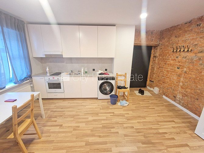 Дом во дворе, реновированный дом, закрытый двор, вход с улицы и со двора, Рига - изображение 11