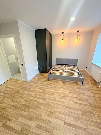 Pagalma māja, renovēta māja, slēgts pagalms, ieeja no ielas un pagalma, kāpņu telpa pēc Rīga - foto 3