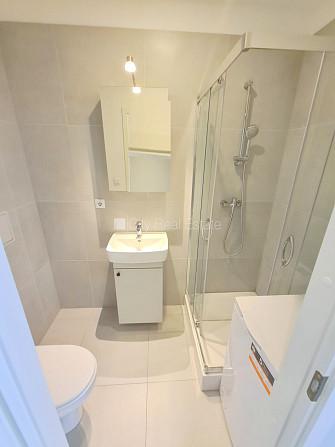 Fasādes māja, renovēta māja, slēgts pagalms, ieeja no ielas un pagalma, kāpņu telpa pēc Rīga - foto 12