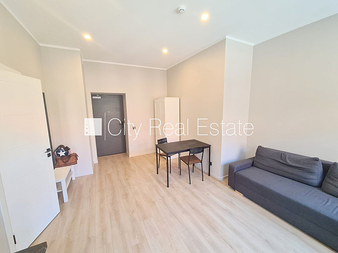 Fasādes māja, renovēta māja, slēgts pagalms, ieeja no pagalma, ir lifts, kāpņu telpa pēc Rīga - foto 9