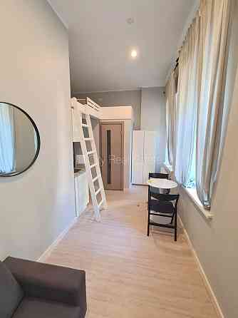 Фасадный дом, реновированный дом, закрытый двор, вход с улицы и со двора, Рига