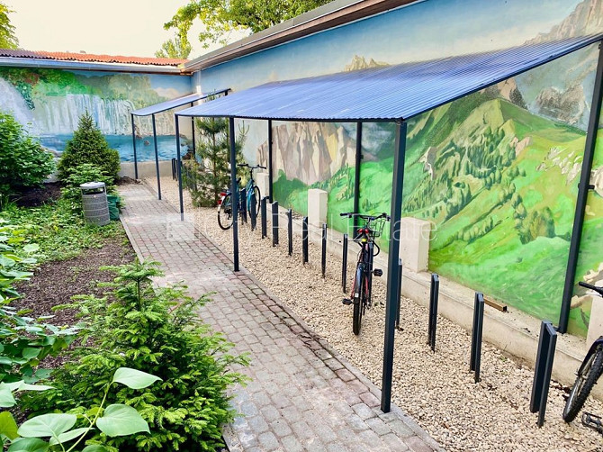 Дом во дворе, реновированный дом, вход с улицы, лестничная клетка после Рига - изображение 14