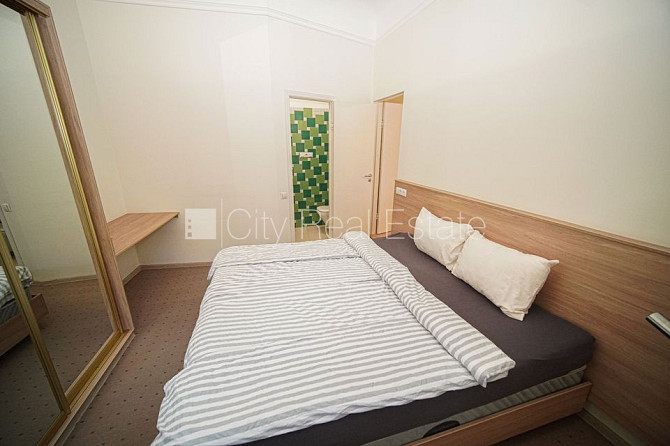 Фасадный дом, реновированный дом, вход с улицы, лифт, лестничная клетка после Рига - изображение 9