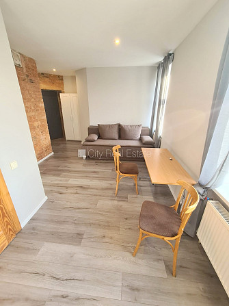 Здание во дворе, реновированный дом, закрытый двор, вход с улицы и со двора, Рига - изображение 7