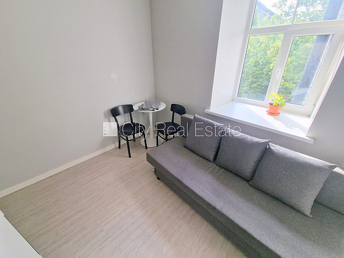 Фасадный дом, реновированный дом, закрытый двор, вход с улицы, лестничная клетка Рига - изображение 10