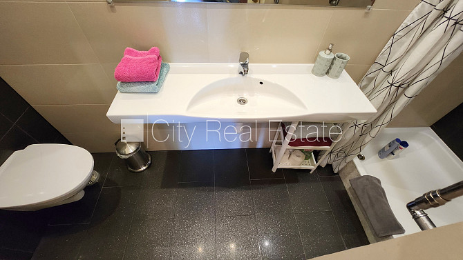 Фасадный дом, реновированный дом, лифт, лестничная клетка после капитального Рига - изображение 7