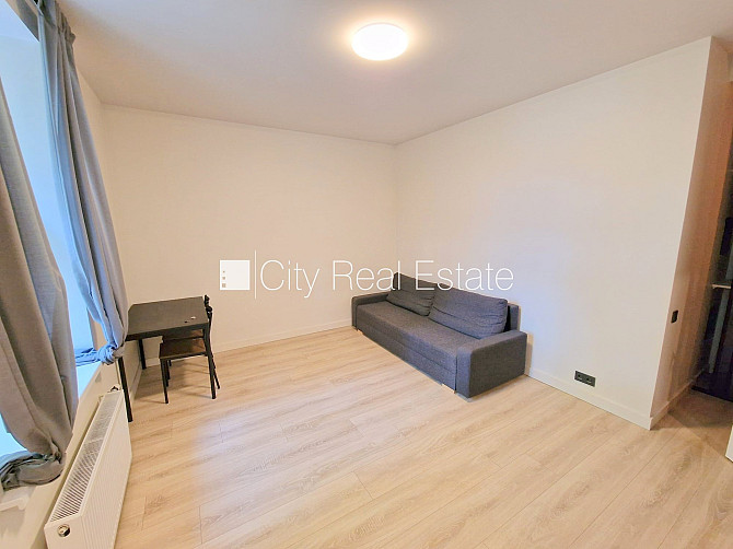 Фасадный дом, реновированный дом, закрытый двор, вход с улицы и со двора, лифт, Рига - изображение 4