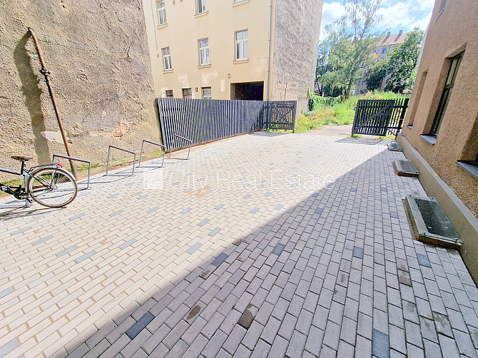 Фасадный дом, реновированный дом, закрытый двор, вход с улицы, мансарда, лифт, Рига - изображение 19