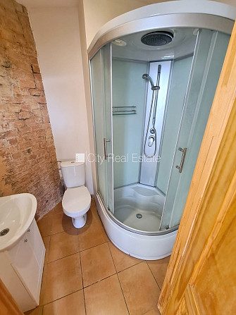 Здание во дворе, реновированный дом, закрытый двор, вход с улицы и со двора, Рига - изображение 7