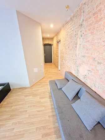 Здание во дворе, реновированный дом, закрытый двор, вход с улицы и со двора, Рига - изображение 12