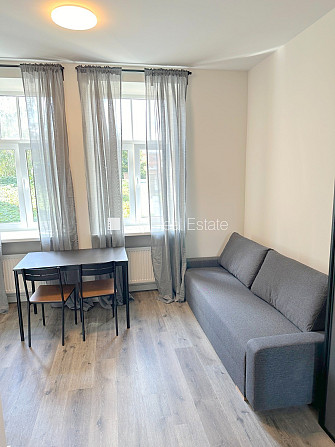 Здание во дворе, реновированный дом, закрытый двор, вход с улицы и со двора, Рига - изображение 9