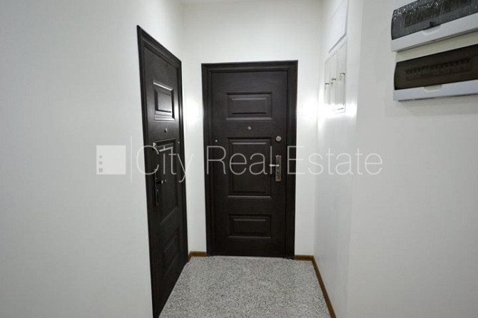 Fasādes māja, slēgts pagalms, ieeja no ielas, ir lifts, kāpņu telpa pēc kapitālā remonta, Rīga - foto 16