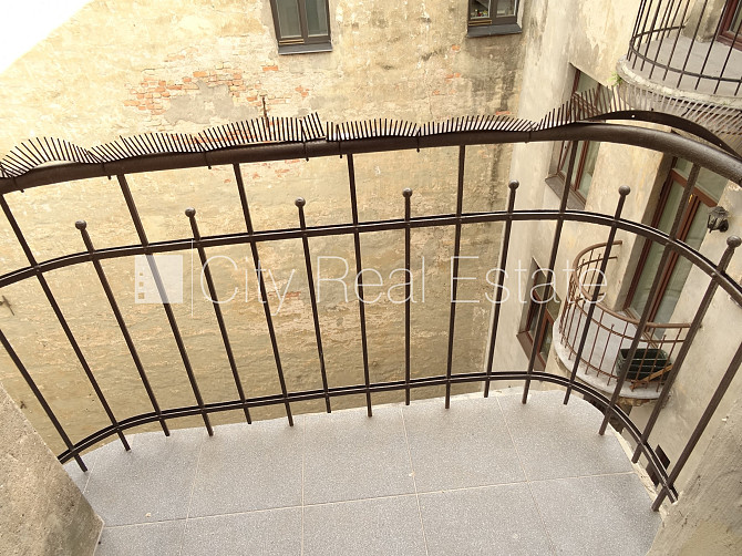 Fasādes māja, slēgts pagalms, ieeja no ielas, ir lifts, kāpņu telpa pēc kapitālā remonta, Rīga - foto 10