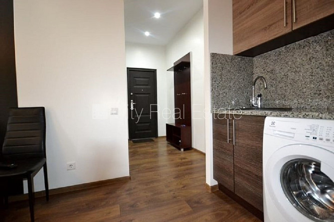 Fasādes māja, slēgts pagalms, ieeja no ielas, ir lifts, kāpņu telpa pēc kapitālā remonta, Rīga - foto 13