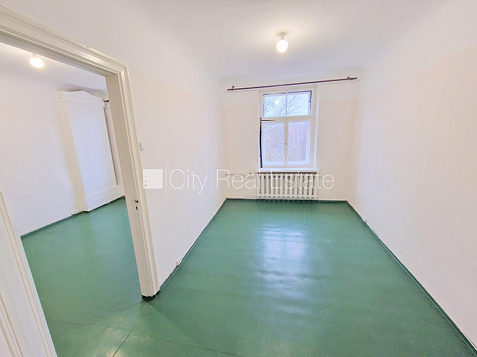 Pagalma māja, renovēta māja, slēgta teritorija, ieeja no pagalma, kāpņu telpa pēc Rīga - foto 1