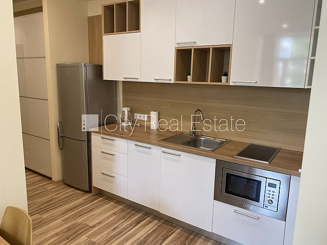 Pagalma ēka, renovēta māja, slēgts pagalms, ieeja no pagalma, logi vērsti uz pagalma pusi, Rīga - foto 2