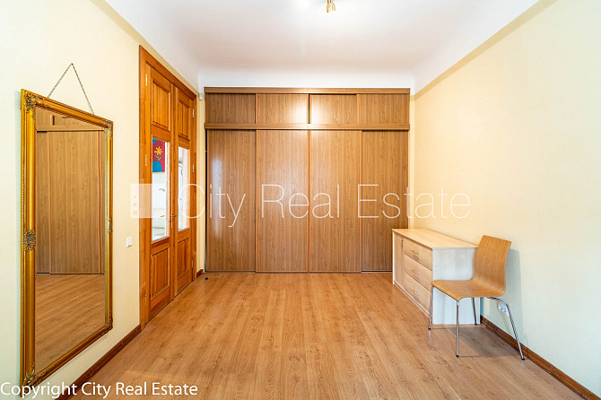 Zeme īpašumā, pagalma māja, slēgts pagalms, iespēja nomāt autostāvvietu, ir lifts, kāpņu Rīga - foto 14