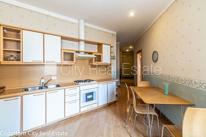 Zeme īpašumā, pagalma māja, slēgts pagalms, iespēja nomāt autostāvvietu, ir lifts, kāpņu Rīga - foto 5