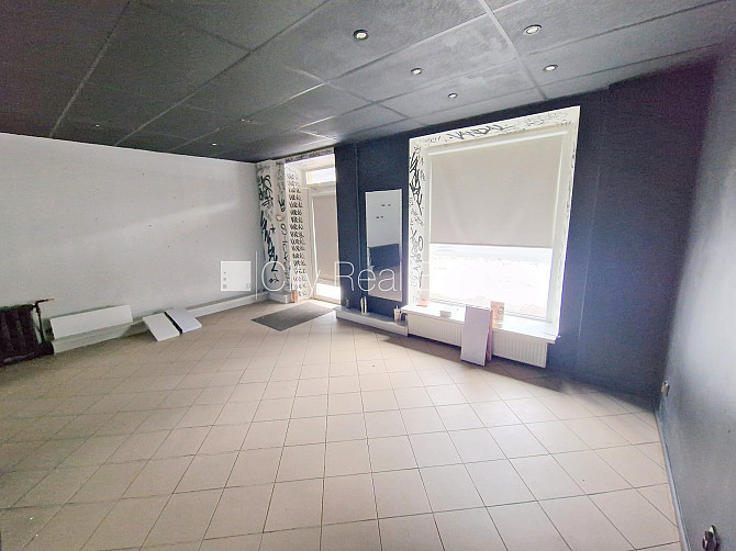 Fasādes māja, slēgts pagalms, vieta automašīnai, ieeja no ielas, logi vērsti uz ielas pusi, Rīga - foto 15