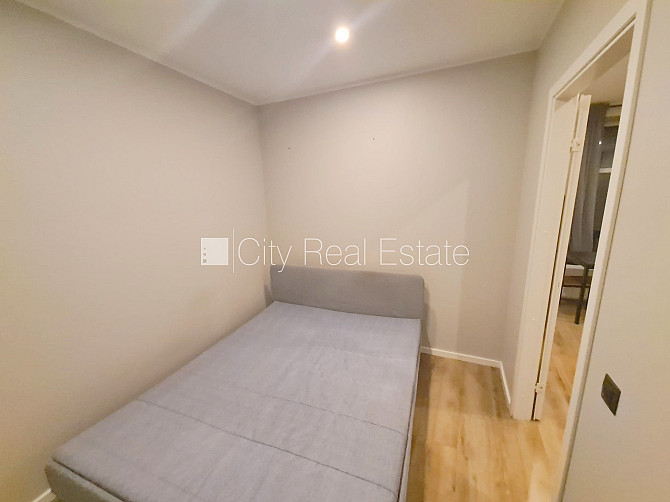 Pagalma ēka, renovēta māja, slēgts pagalms, ieeja no ielas un pagalma, kāpņu telpa pēc Rīga - foto 10