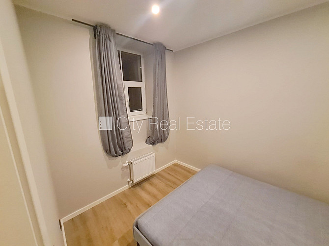 Pagalma ēka, renovēta māja, slēgts pagalms, ieeja no ielas un pagalma, kāpņu telpa pēc Rīga - foto 9