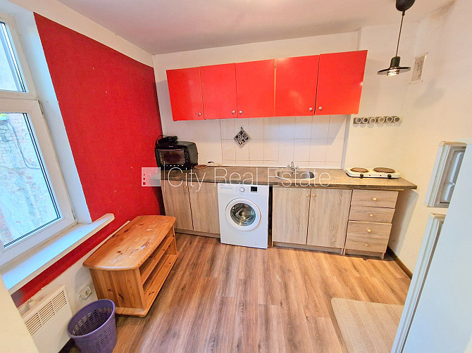 Zeme īpašumā, koka māja, fasādes māja, fasāde ar koka apdari, ieeja no pagalma, logi vērsti Rīgas rajons - foto 2