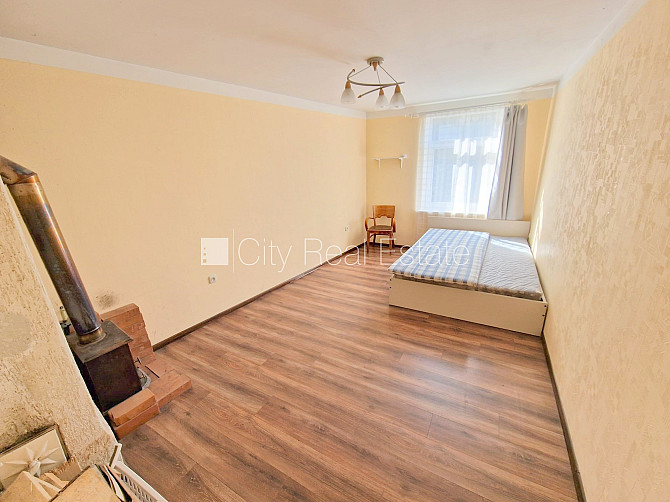 Zeme īpašumā, koka māja, fasādes māja, fasāde ar koka apdari, ieeja no pagalma, logi vērsti Rīgas rajons - foto 9