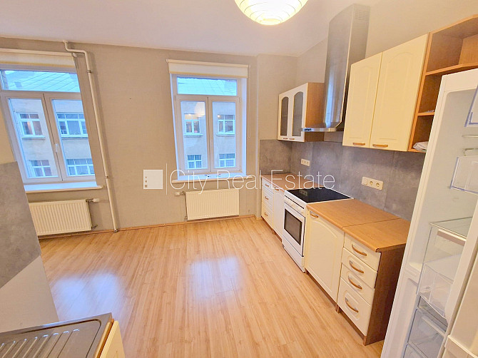 Projekts - Elku 4, jaunceltne, slēgta teritorija, iespēja nomāt autostāvvietu, ieeja no ielas Rīga - foto 9