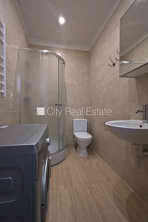 Фасадный дом, реновированный дом, закрытый двор, возможность аренды парковки, Rīga