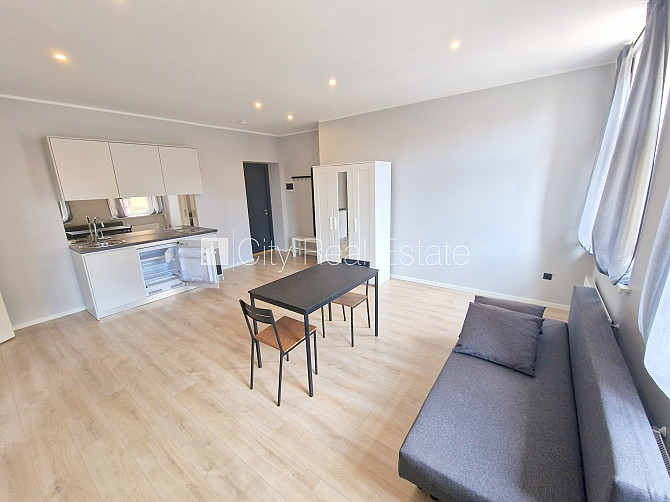 Fasādes māja, renovēta māja, slēgts pagalms, ieeja no ielas un pagalma, kāpņu telpa pēc Rīga - foto 8